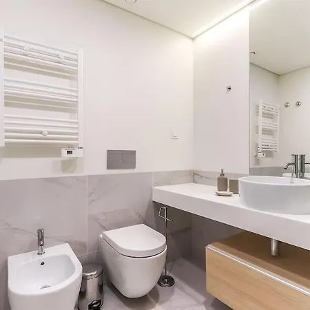 Marques Pombal 2 Bed Ac Apartment Lisbon