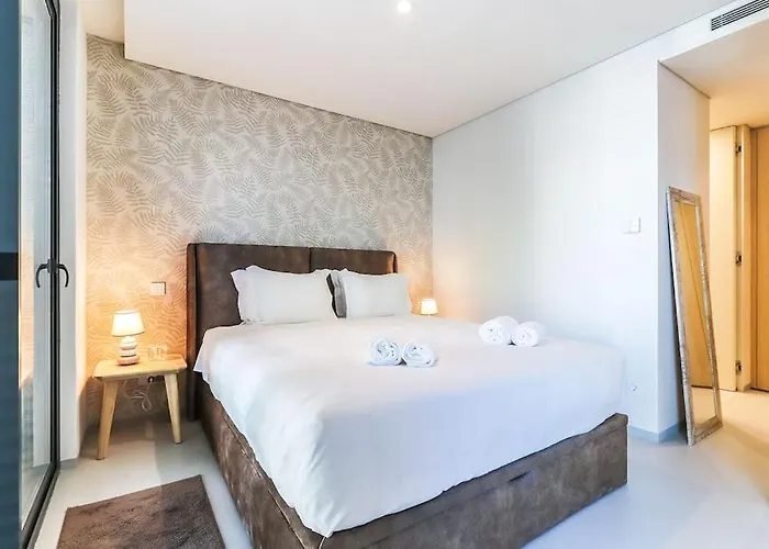 Διαμέρισμα Marques Pombal 2 Bed *