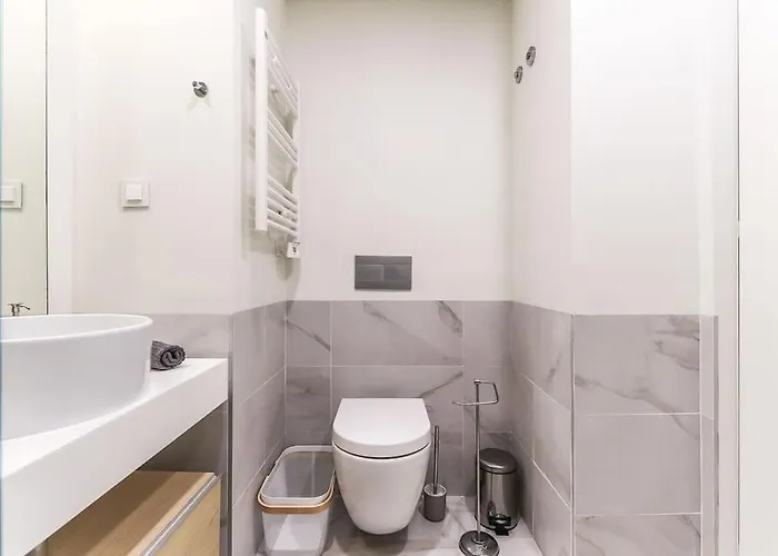 Marques Pombal 2 Bed * Lisboa